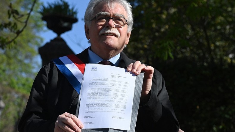 Retraites : des élus PCF et Liot adressent une lettre à Macron pour exiger le retrait de la réforme