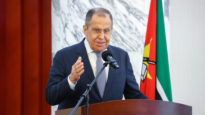 «Qu’il reste à sa place» : au Mozambique, Sergueï Lavrov recadre un ambassadeur américain