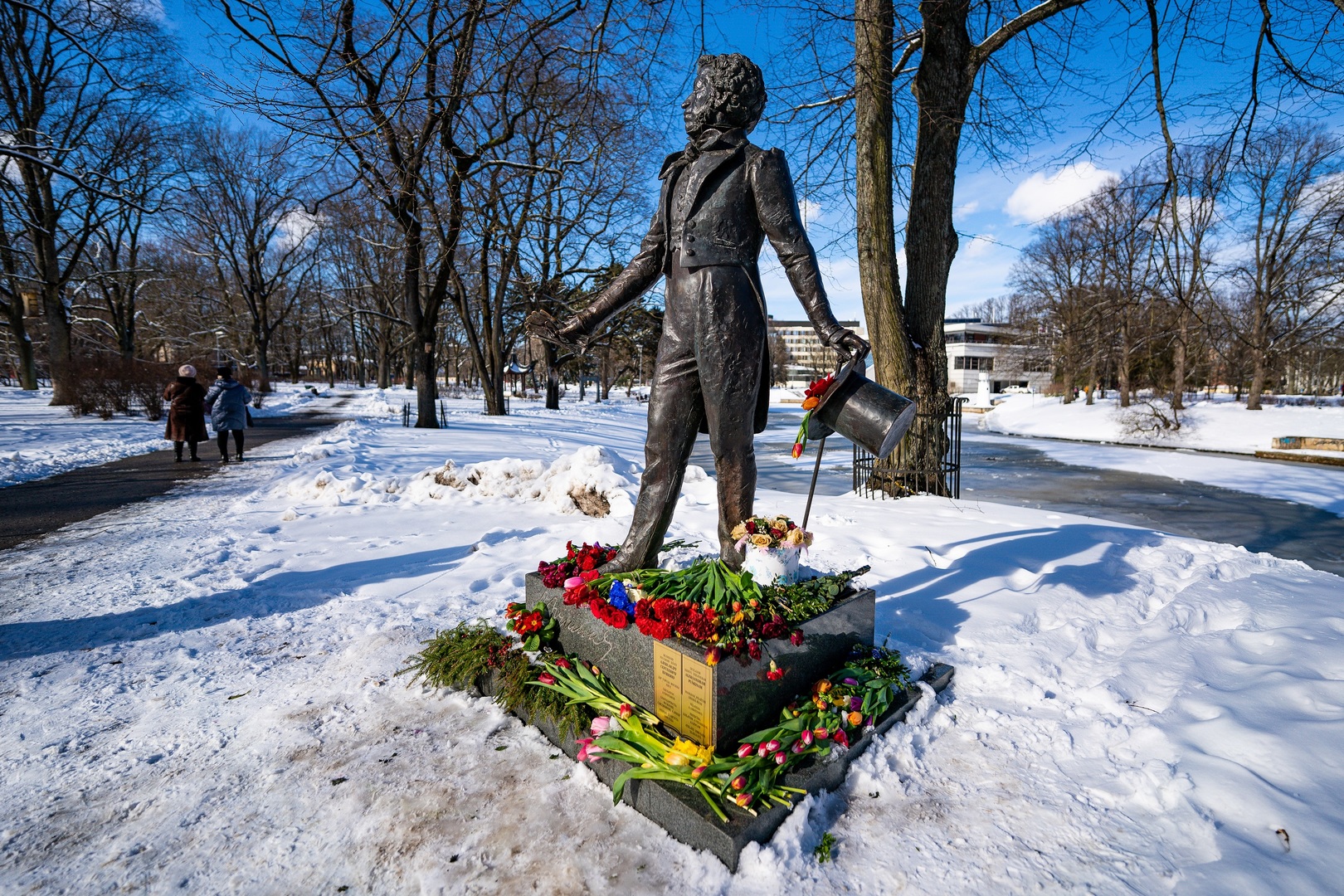 A Riga, une statue de Pouchkine démontée pour assurer la «sécurité du pays et des esprits»