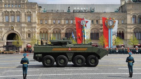 Sur la place Rouge à Moscou, la Russie fête le Jour de la Victoire