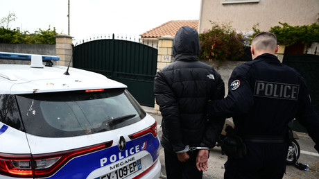 Refus d'obtempérer : un policier percuté et un chauffard blessé par balle en Seine-Saint-Denis