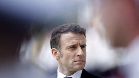 Macron parle de «décivilisation» : la gauche s’indigne, la droite applaudit