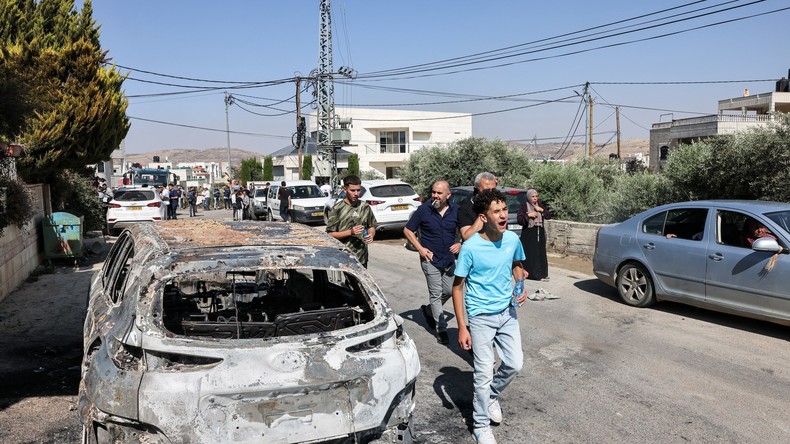 Frappe de drone, maisons incendiées par des colons : situation explosive en Cisjordanie (VIDEO)