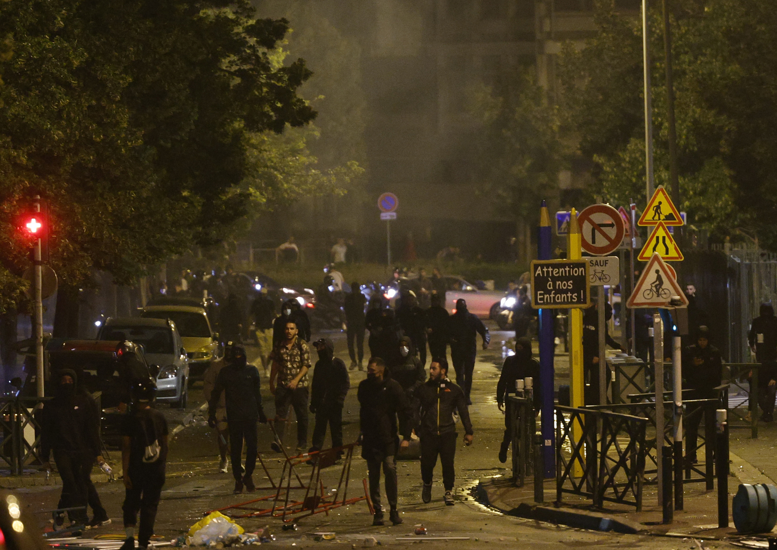Mort de Nahel : les violences s'accentuent autour de la capitale et à travers la France