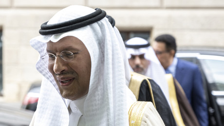 Le ministre saoudien de l’Energie, le prince Abdelaziz ben Salmane, arrivant au siège de l’Opep à Vienne le 4 juin 2023 (photo d’illustration).
