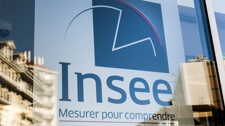 Logo de l'Institut national de la statistique et des études économiques, sur la façade du siège de l'organisation à Montrouge, en proche banlieue parisienne (photo d’illustration).