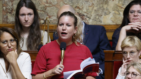 Le 8 juin, la présidente du groupe LFI à l’Assemblée Mathilde Panot annonçait le dépôt d’une motion de censure.