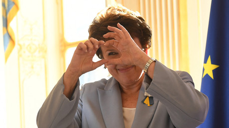 Troisième candidature de Macron : Roselyne Bachelot se prononce pour et agace
