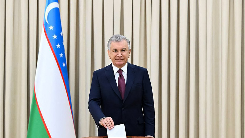 Ouzbékistan : le président Mirzioïev réélu à 87%, Poutine lui adresse ses félicitations