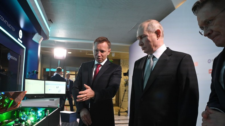 Technologies du futur : Vladimir Poutine appelle à un «saut» de la Russie