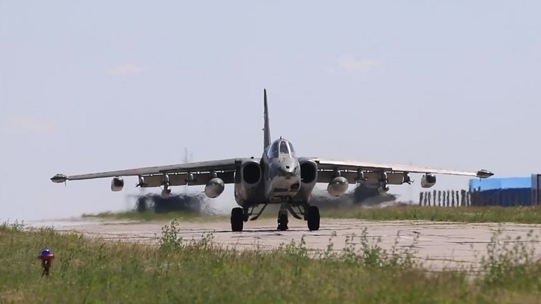 Un avion Su-25 s'est écrasé près de la côte dans la mer d'Azov