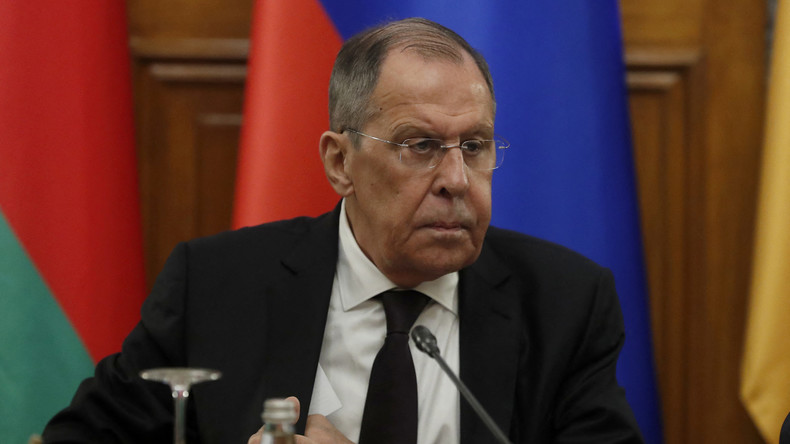 Haut-Karabagh : Lavrov annonce la tenue d’un sommet Russie-Azerbaïdjan-Arménie