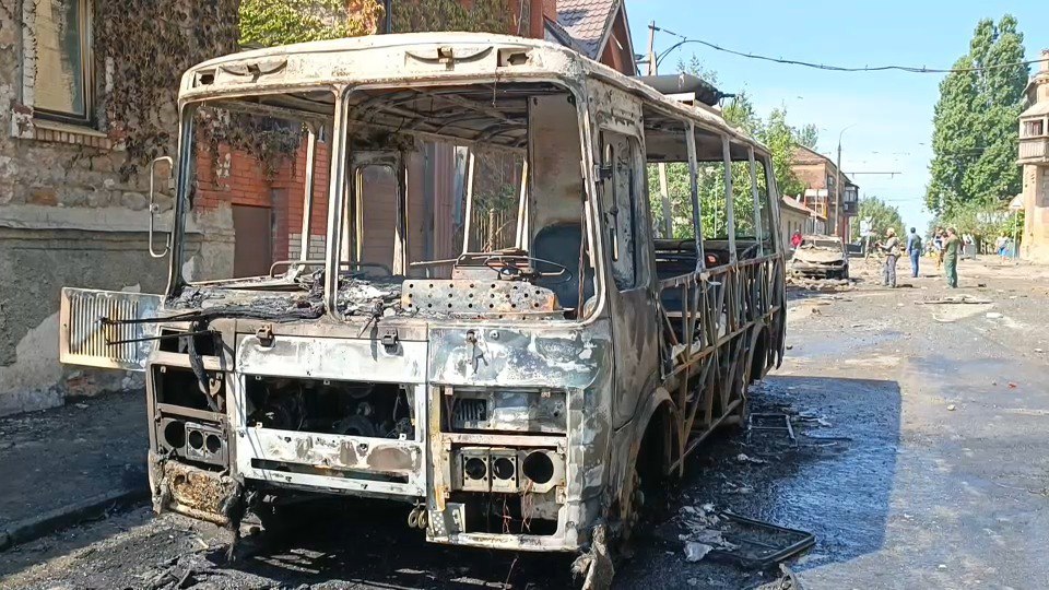 Bombardement à Donetsk : deux morts et six blessés dans le centre-ville
