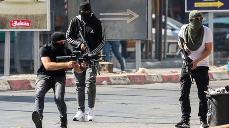 Des combattants palestiniens lors du raid israélien à Jénine le 3 juillet 2023.