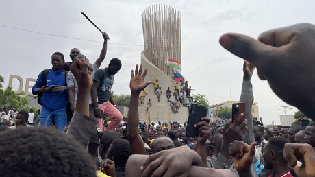 Des soutiens des forces de sécurité et de défense nigériennes manifestaient ce 27 juillet à Niamey.