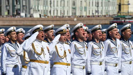 Journée de la Marine russe : Vladimir Poutine participe à la célébration à Saint-Pétersbourg