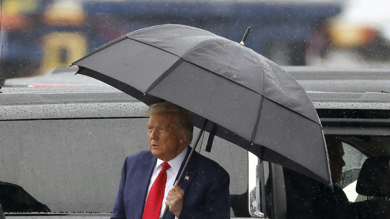 Trump comparaît au tribunal : un «jour très triste» pour les Etats-Unis, déclare-t-il