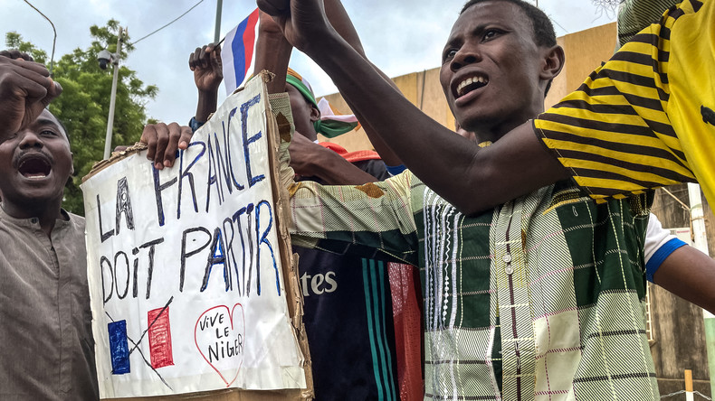 Niger : les putschistes dénoncent l'accord militaire avec la France, Paris s’y oppose