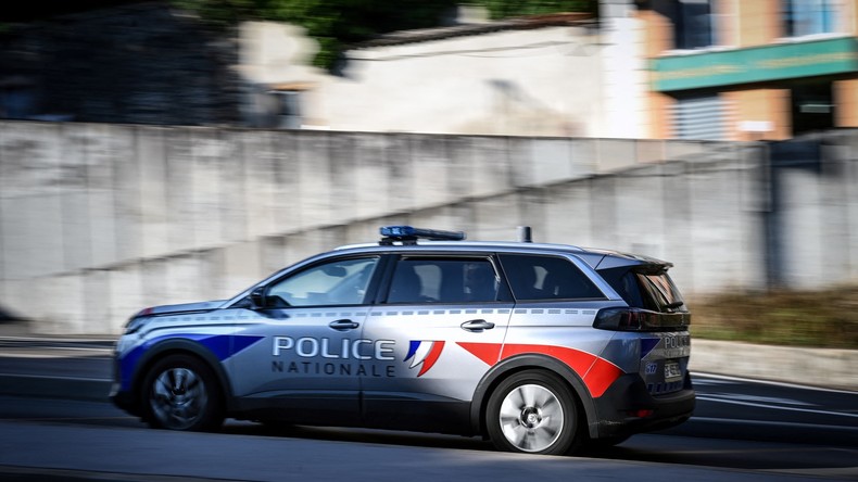 Douze policiers de quatre services pour déplacer un mineur délinquant de Saint-Nazaire à Grasse