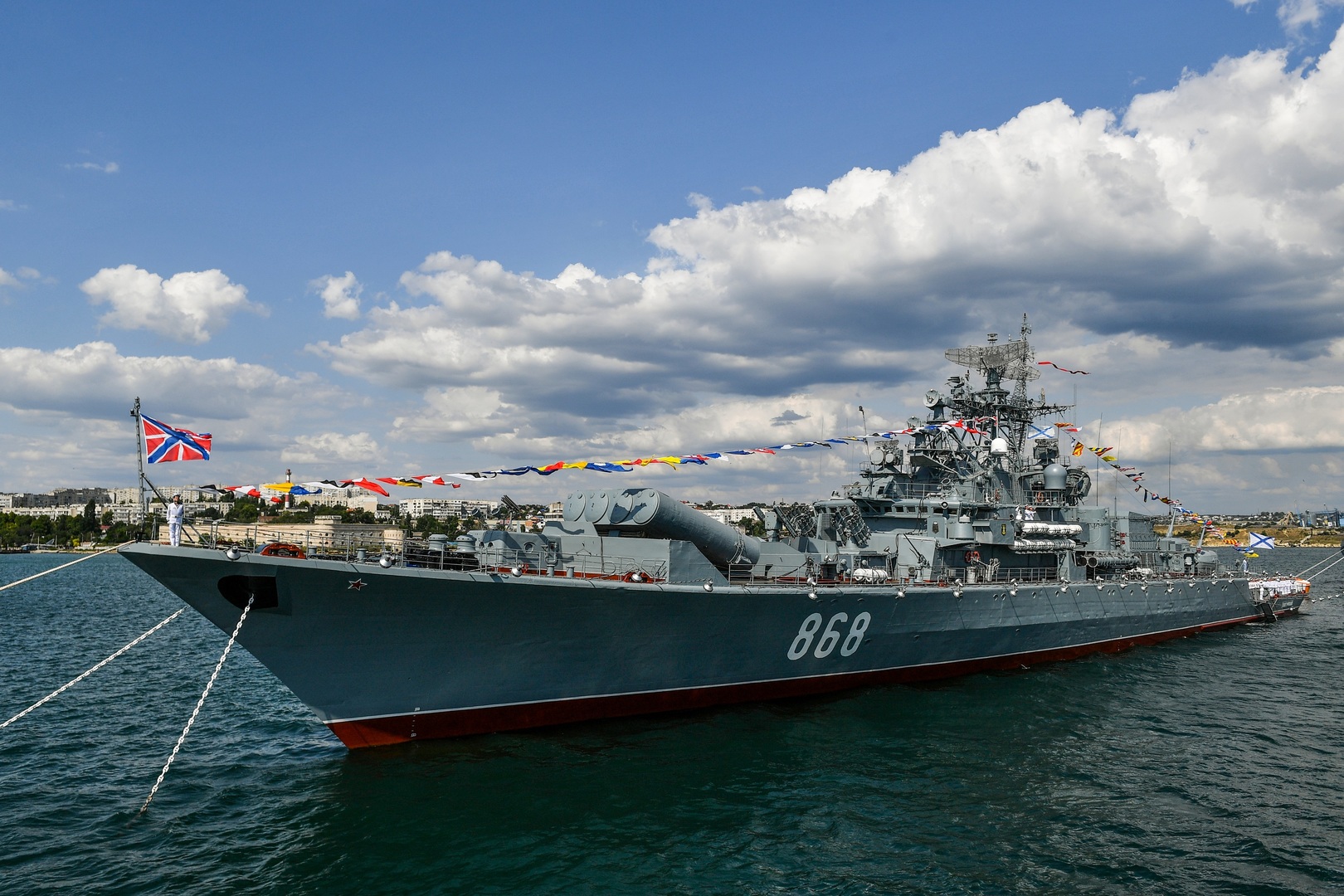 La marine russe signale avoir repoussé l'attaque d'un drone de surface en mer Noire