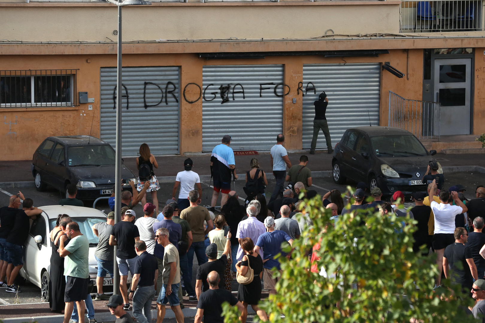 Corse : très remontés, des centaines d'habitants d'Ajaccio manifestent contre le trafic de drogue