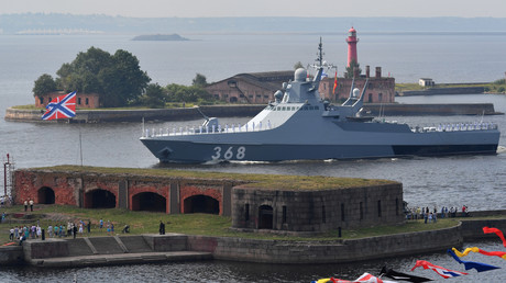 Le navire de patrouille Vassili Bykov, lors du défilé naval de la Journée de la Marine, à Kronstadt le 28 juillet 2019 (photo d'illustration).