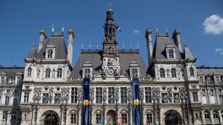 Migrants à l’Hôtel de Ville : la mairie de Paris au cœur de la polémique