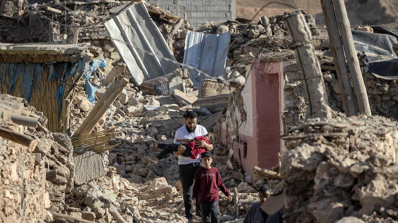 Séisme : le Maroc pleure ses morts, plus de 2 000 à travers le pays