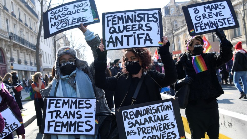Transgenre refusé chez un gynécologue : des féministes soutiennent le médecin