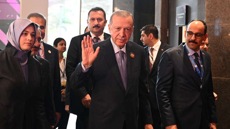 Erdogan accuse l'UE de «s'éloigner» de la Turquie et prévient que son pays pourrait en faire de même