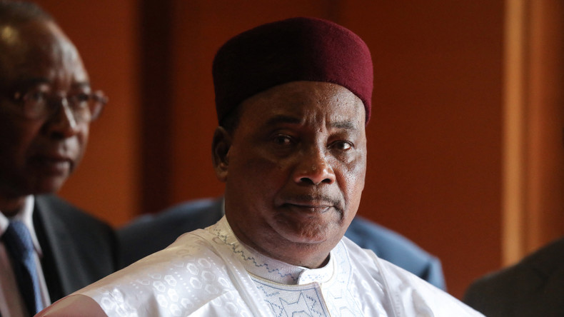 Niger : une intervention militaire serait une «faute», estime l'ex-président Issoufou