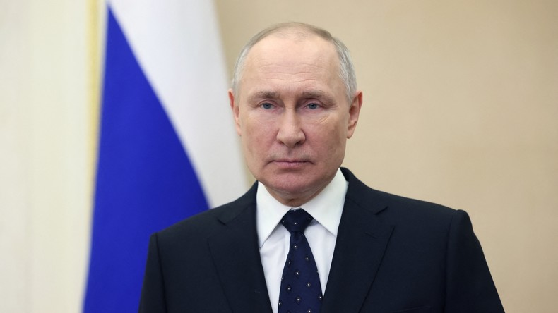 Vladimir Poutine s'entretient avec le président du Soudan du Sud