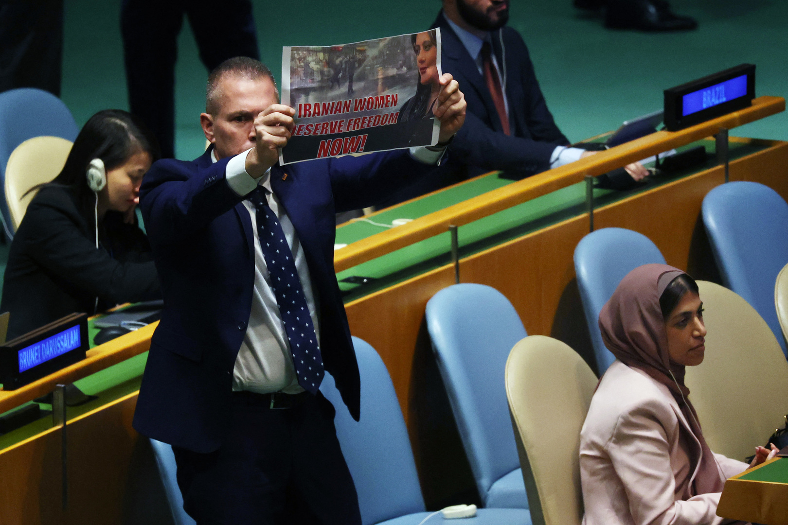 ONU : l'ambassadeur israélien expulsé après avoir protesté durant le discours du président iranien