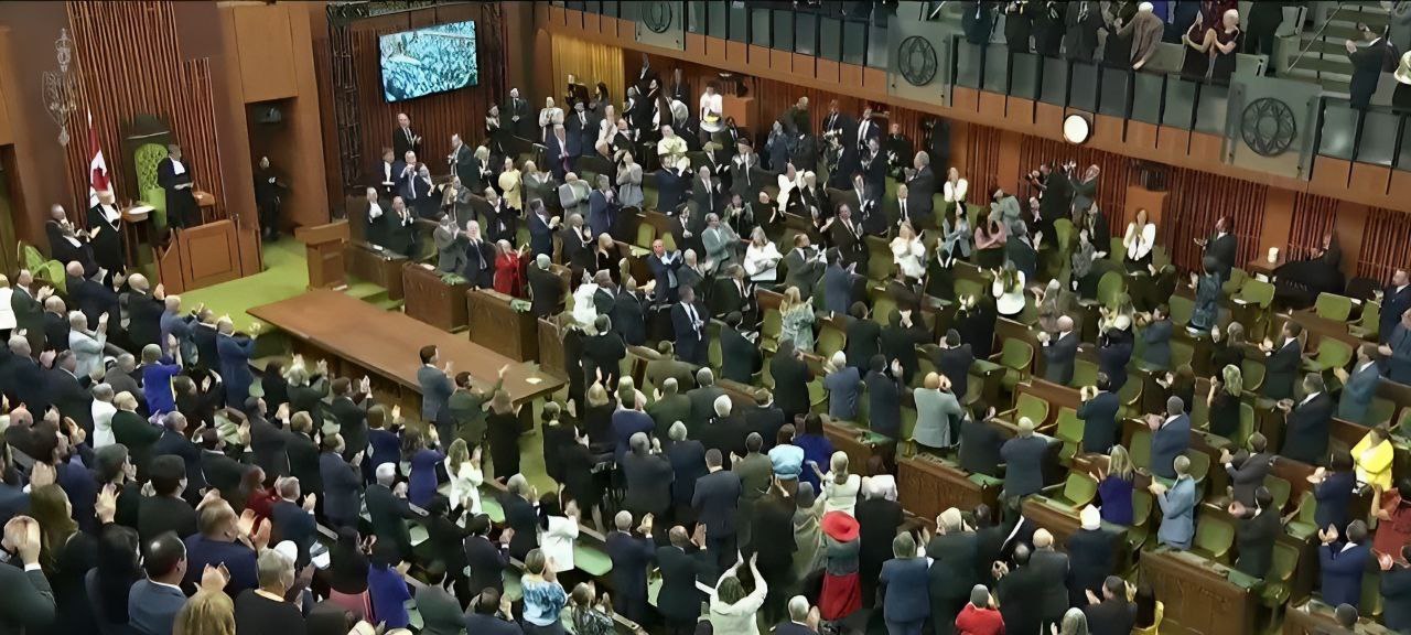 Canada : le président de la Chambre des communes démissionne après l'ovation d'un vétéran nazi