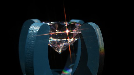 Interdiction des diamants russes : les diamantaires d'Anvers sont contre