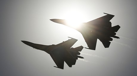 Armement russe : Moscou annonce la livraison à ses forces d'avions de chasse Su-35S et Su-57