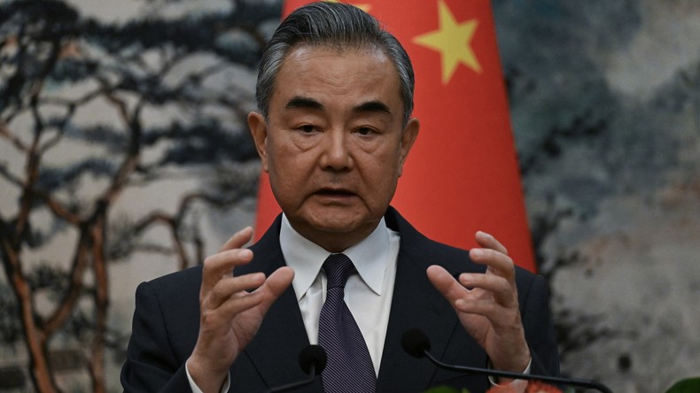 Nouvelles routes de la soie : conférence de presse du ministre chinois des Affaires étrangères Wang Yi