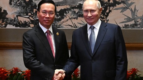 Vladimir Poutine rencontre le président vietnamien