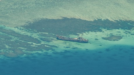 Le BRP Sierra Madre, volontairement échoué par les Philippines à 25km de l'atoll Second Thomas, dans les îles Spratleys, à 200km de l'île de Palawan.