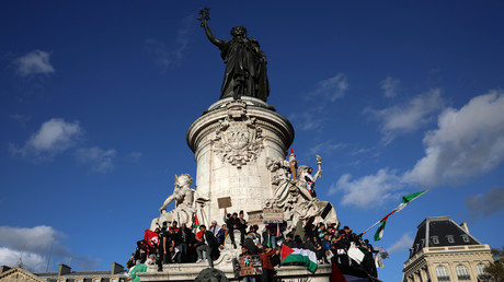«Israël assassin, Macron complice» : 15 000 militants pro-palestiniens manifestent à Paris