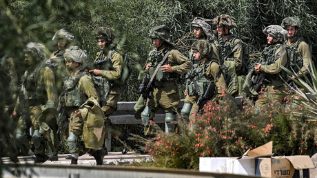 Des soldats de l'armée israélienne se tiennent à un point de contrôle près de la frontière avec la bande de Gaza, dans la ville de Sdérot, dans le sud d'Israël, le 12 octobre 2023 (photo d’illustration).