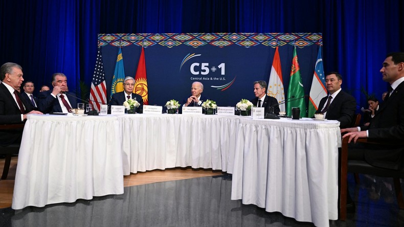 Formation de personnel militaire : Washington essaie d'étendre son influence au Kazakhstan