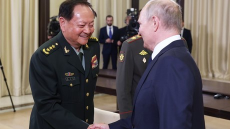 Poutine : l'alliance entre Moscou et Pékin, un «facteur de stabilisation de la situation internationale»
