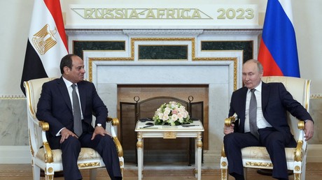 Poutine remercie Sissi pour son aide dans l'évacuation de citoyens russes de Gaza (VIDEO)