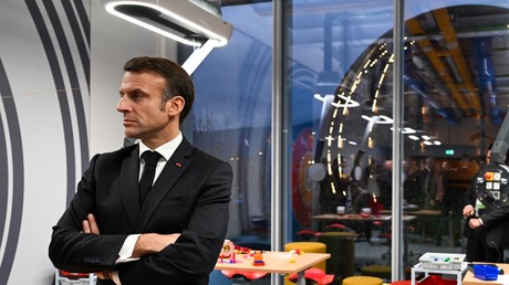 Rencontres de Saint-Denis : l'envie de dialogue d'Emmanuel Macron trouve peu de répondant