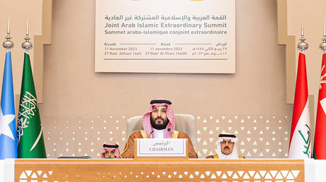 Mohammed ben Salmane exhorte les pays étrangers à cesser de vendre des armes à Israël