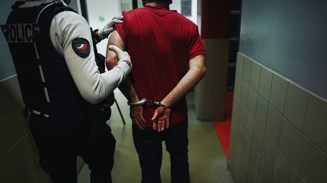 France : coup de filet d'une ampleur «jamais vue» contre 80 personnes soupçonnées de pédocriminalité