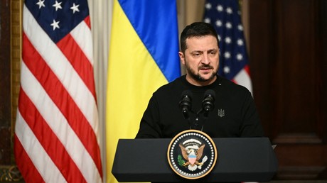 Zelensky à Washington : «Tout le monde en a assez du mendiant de Kiev», estime Antonov