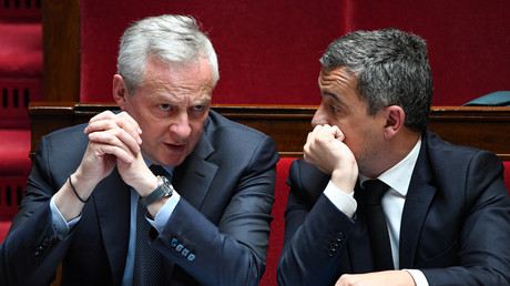 France : tensions entre l'exécutif et sa majorité parlementaire après la défaite sur la loi immigration