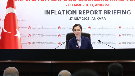 Turquie: l'inflation contraint la gouverneure de la Banque centrale à retourner vivre chez ses parents